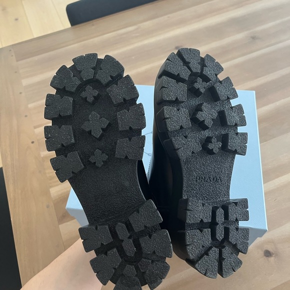 Authentic Prada Monolith brushed leather Chelsea boots size 37 - Picture 9 of 13